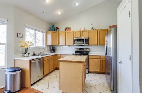 Aurora House | 2 Master Suites with King beds fast Wifi