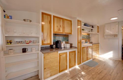 Old North End House | 2 Mi to Dtwn: Colorado Springs Gem w/Hot Tub!