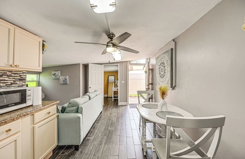 Naples Cottage | 2 Mi to Public Pool! Cozy Naples Cottage w/Patio