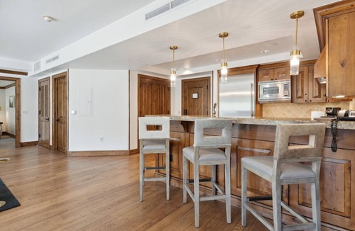 Downtown Resort | 2 Suite Amenities, Fireplace, Hot Tub, Fire Pit!