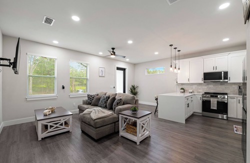 Brooksville House | #2 The beautiful Lemon House by Joyful