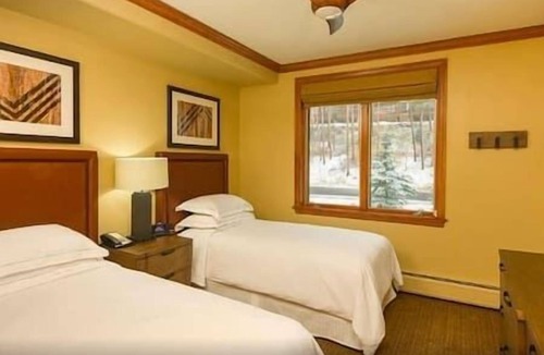 Peak 9 Hotel | 2 Valdoro Mountain Lodge Resort, Ski, Fireplace