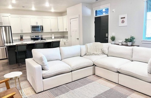 Midway Apartment | 203 | Charming 2BR Getaway in the Heart of Midway