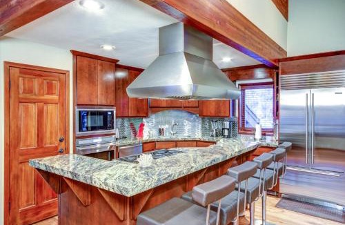 Deer Valley House | 2431 Nansen Court