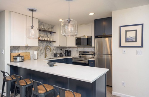 Avon Condo | 2BD/2BA w/Hot Tub + Sauna + Free Vail Beaver Creek Shuttle
