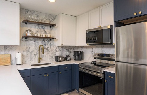 Avon Condo | 2BD/2BA w/Hot Tub + Sauna + Free Vail Beaver Creek Shuttle