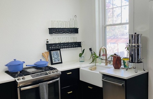 City Park West House | 2bd - Best Location Downtown Denver - 2 blocks to big park, coffee shop, food