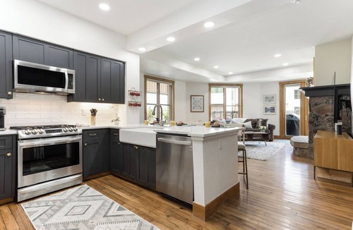 Beaver Creek Condo | 2BR Villa Montane 118, w/outdoor pool, hot tub, fitness center, theatre room