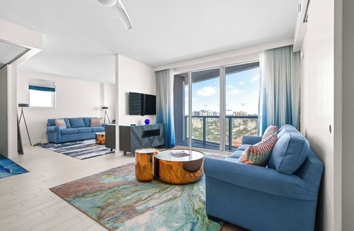 Central Beach Condo | 2BR W Residence, Double LivingRoom,Brand New Sofas, Pool, Hot tub