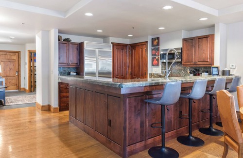 Beaver Creek Condo | 3 Bd, 4 Ba CONDO IN THE HEART OF BEAVER CREEK VLG