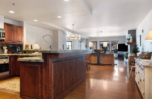 Beaver Creek Condo | 3 Bd, 4 Ba CONDO IN THE HEART OF BEAVER CREEK VLG