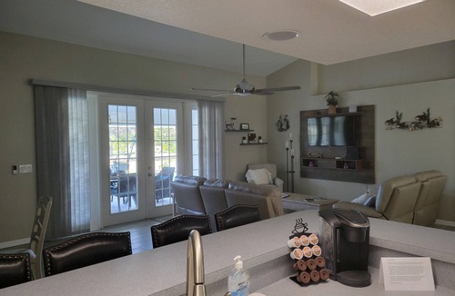 White Marsh House | 3 bed/3 bath with Stunning Lakeview from private pool