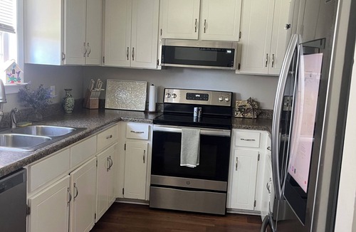 Midland City House | 3-bedroom 2 baths house near everything in perfect Midland City with cool AC