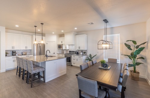 St. George House | 3BR Sleeps 10 w/Casita - Near Clubhouse & Pool