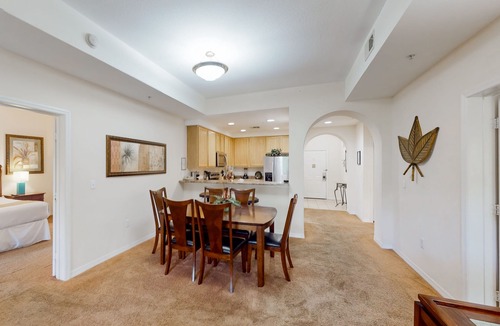 West Kissimmee Condo | 3rd floor condo w/sauna, gym, balcony, shared pools, hot tub, near theme parks