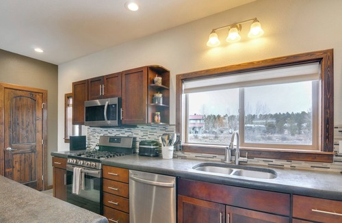 Pagosa Springs Cottage | 4 Mi to Hot Springs! Modern Mtn Home in Pagosa