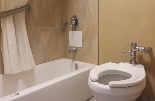 Governor's Walk Hotel | 4 Rooms Near Donald L. Tucker Civic Center - 1.2 miles away | Free Parking