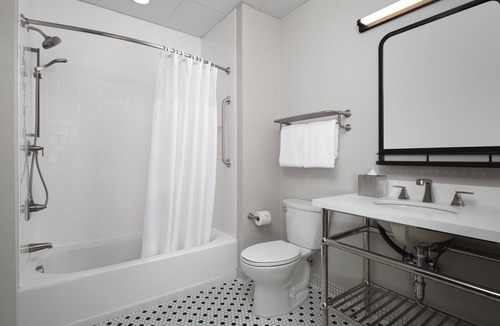 Glenwood Springs Hotel | 4 Units | Contemporary Urban Retreast Near Entertainment District