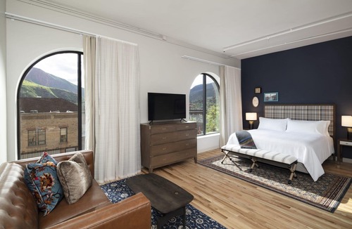 Glenwood Springs Hotel | 4 Units | Near Downtown & Hot Springs | Glenwood Springs
