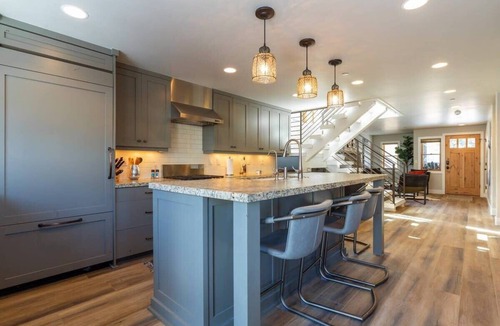 North Park City House | 4BDR Downtown Home- Hot Tub & Walk to Chairlifts!
