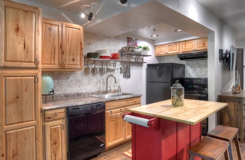 Purgatory House | 4th Hole Hideaway | AC, Pool, Hot Tub, Golf & Ski