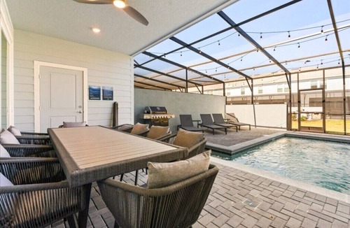 Clermont House | 5 BD/4.5 BA/Windsor Cay (16202 CC)
