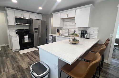 Salt Lake City House | 5BR Family Home Sleeps 11 Game Room Near Ski Resorts & Downtown SLC