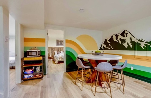 Arvada Plaza Area House | 5BR HotTub+Game Room| Red Rocks | Denver| Old Town