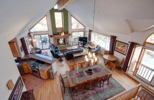 Keystone House | 5BR+Loft BR Home in Keystone Ski Area-pvt. hot tub; great view; 16 separate beds