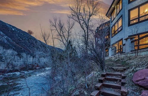 Basalt House | 5BR waterfront home w/scenic views & backyard