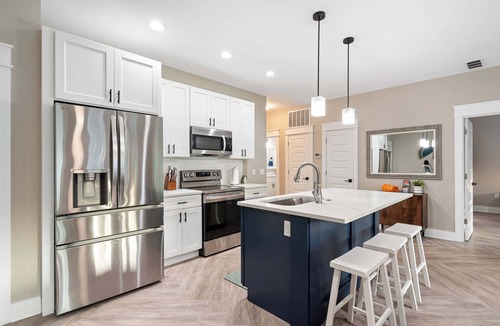 The Preserve On The Bay Apartment | 6 BR Main House @SaltySusans | Pool & Pickle