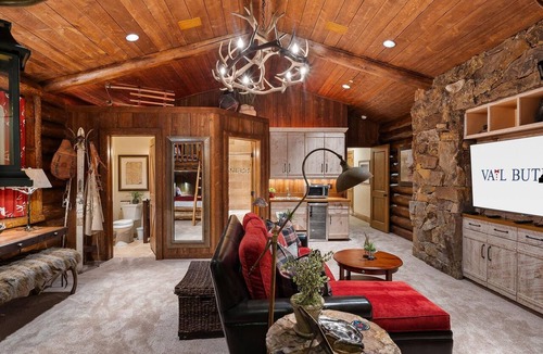 Edwards House | 6BR Beaver Creek home with mountain views, hot tub, pool, and ski access