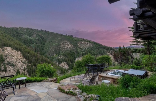 Edwards House | 6BR Beaver Creek home with mountain views, hot tub, pool, and ski access
