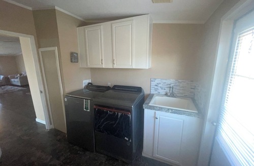 Sneads House | 7872 Modern & spaces 3-bedroom house with AC and WiFi in wonderful Sneads.