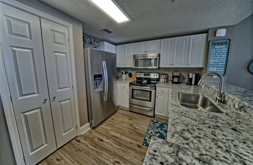 Long Beach Condo | 8/22-8/29 DISCOUNTED! at MAJESTIC BEACH RESORT - Right on the Beach!