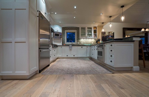 Crested Butte House | A Belle With a View - Luxury Four Bedroom + Loft in Town with Hot Tub