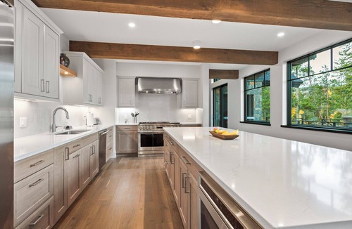 Braddock Hill House | A Breck Escape: 5000sf Luxury Home w/3 Fireplaces, Outdoor Fire Pit & Hot Tub