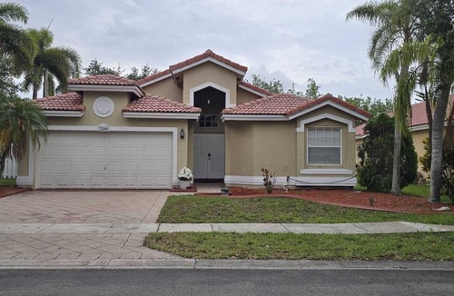 Sunrise House | Across From Sawgrass Mall, Next to Emerant Bank Arena
