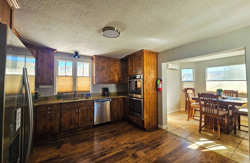 La Verkin House | Adorable 2 Bedroom Home - Minutes from ZION National Park