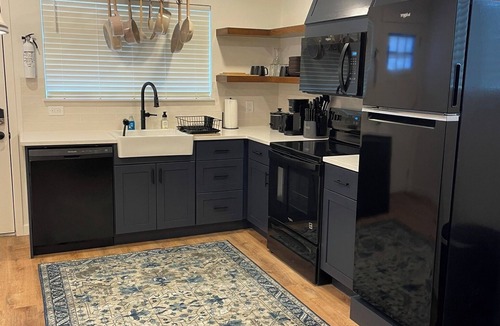 Provo House | Adorable Brand New Studio Barn Loft with Full Kitchen and Bath