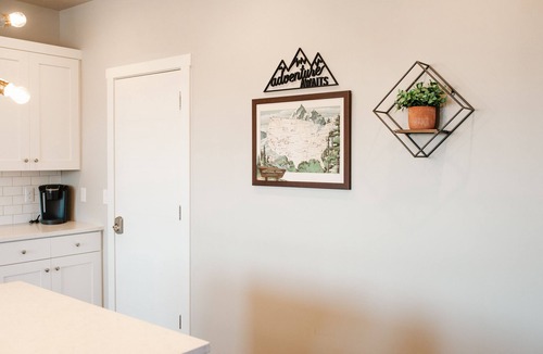 Washington Fields Condo | Adventure Awaits in Southern Utah | Pool + Resort Style Amenities | Come Adventure with Family!