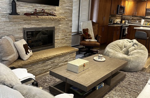 West End Condo | AMAZING ASPEN CONDO