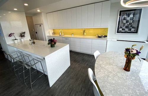 Belcaro Condo | Amazing Views 2-bedroom condo in Denver's Cherry Creek North area