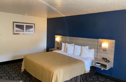 Ballard Hotel | Americas Best Value Inn Roosevelt/Ballard