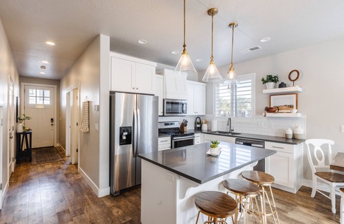 Washington Fields House | An Oasis View @ Freedom Village | Perfect for Large Groups | Community Amenities
