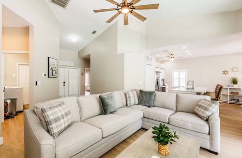 Falcons Glen House | Apr–Sept! Special Rate Offer. Remodeled Pool Home + Players Club in Lely Resort