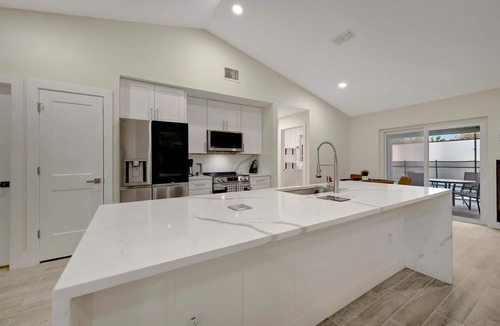 Indian Ridge House | Arcade, Heated Pool, Xbox & Hot Tub near Disney