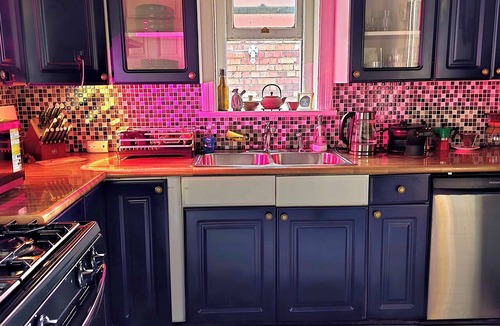 Capitol Hill Apartment | Artists Apartment