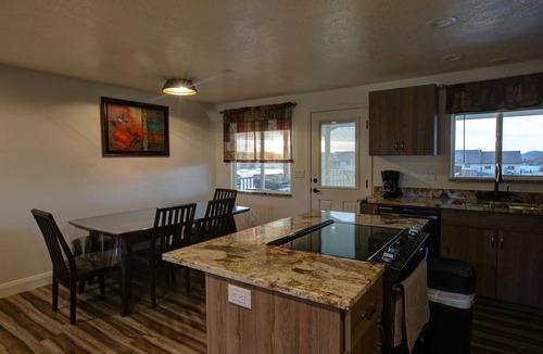 Enoch House | As You Like It.To Stay or Not to Stay? That is the question! Fully Renovated!