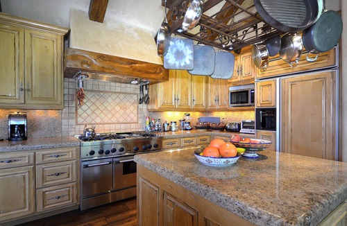 Red Mountain House | ASPEN 6-bed House for Winter Holiday Rental Unobstructed views of Aspen Mountain